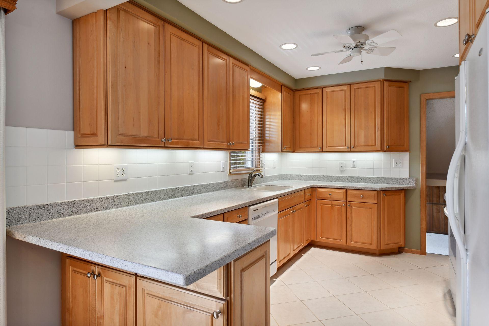 8818 Zenith Road Bloomington, MN 55431 - Photo 10 of 33