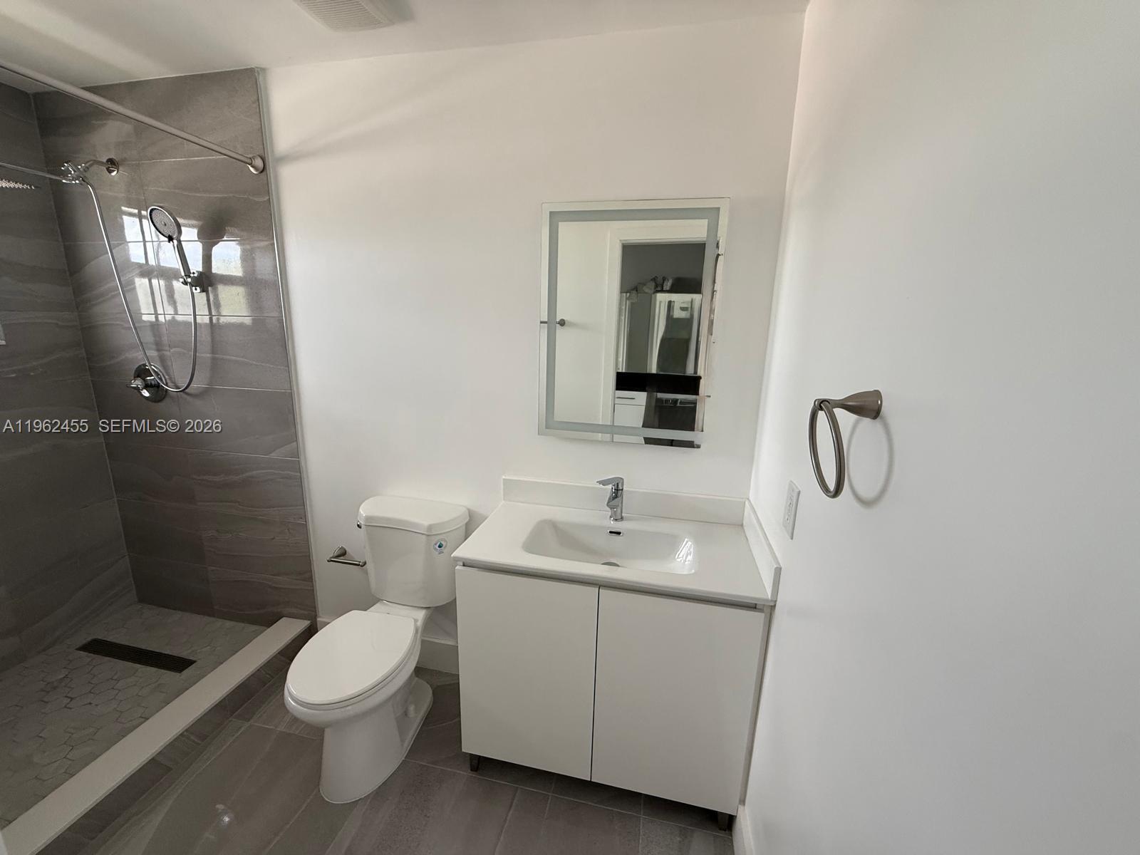 948 East 47th Street Hialeah, FL 33013 - Photo 16 of 17