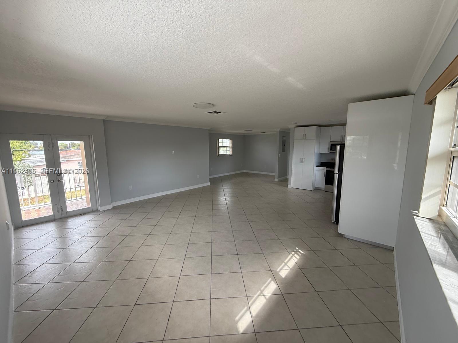 948 East 47th Street Hialeah, FL 33013 - Photo 4 of 17