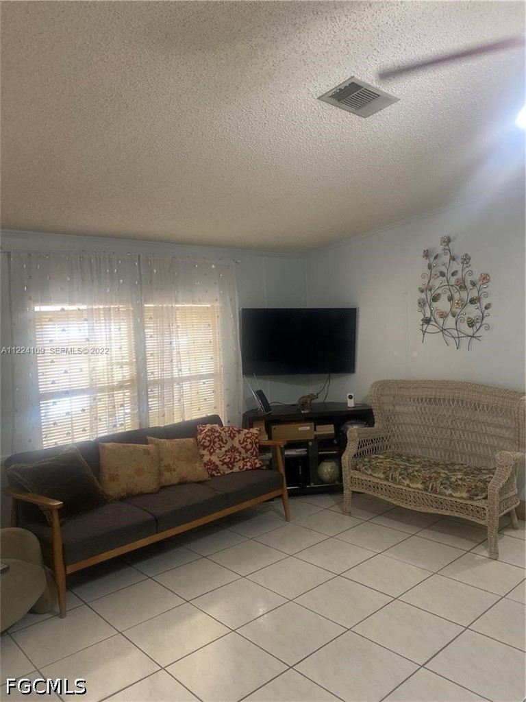12810 Southwest 17th Street Miami, FL 33175 - Photo 4 of 23