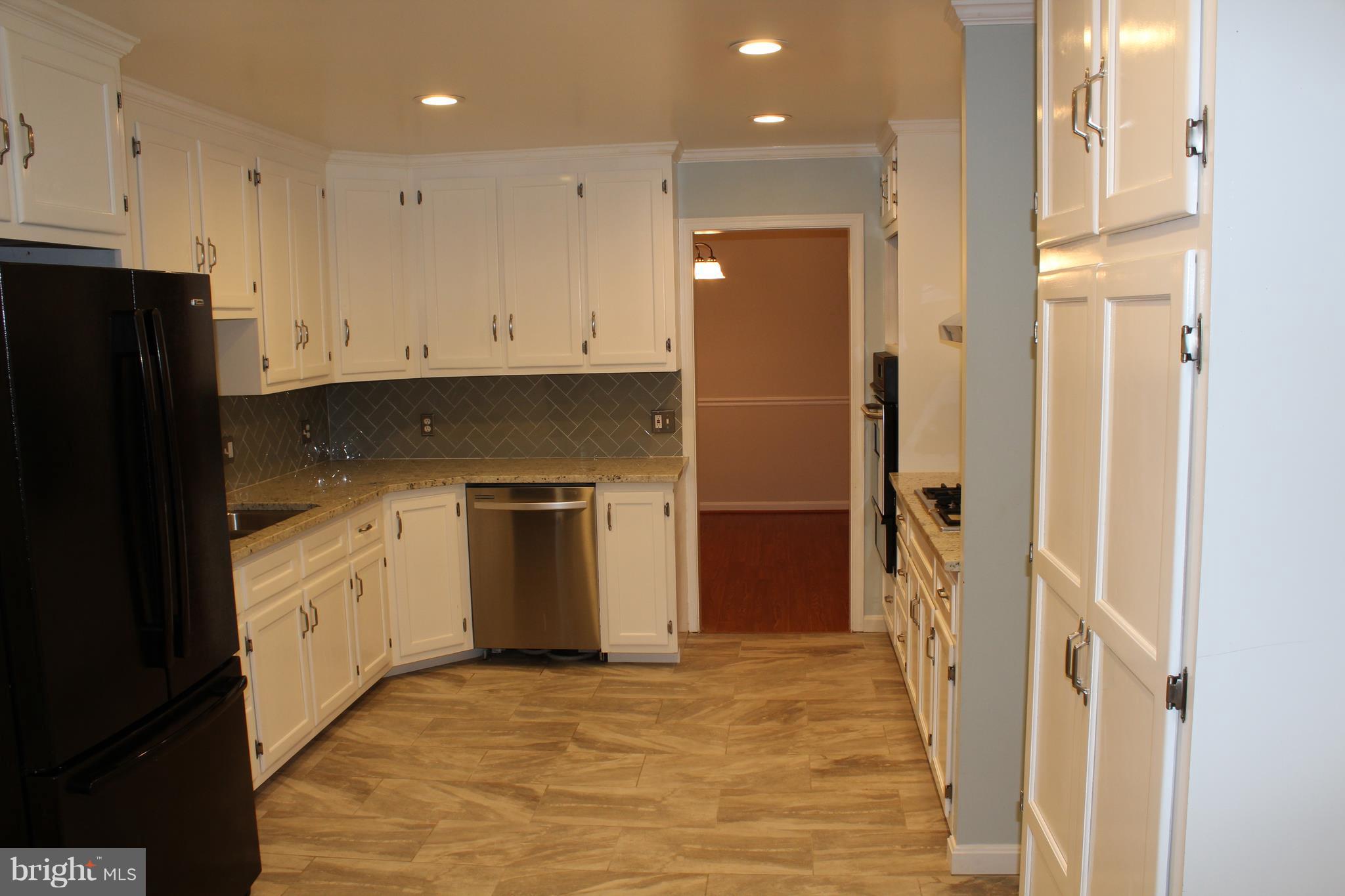 6816 Rolling Road Springfield, VA 22152 - Photo 3 of 18 Kitchen