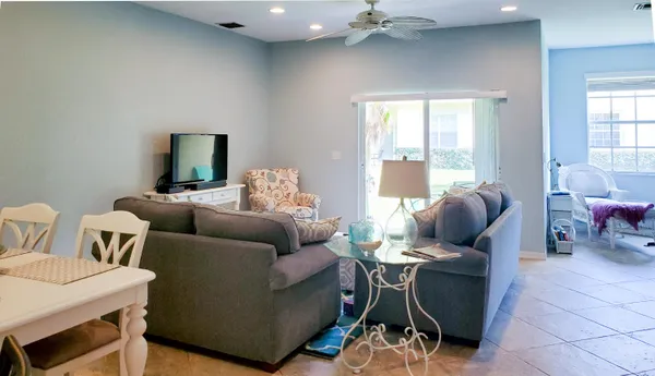 $2,100 | 1560 Southeast Wilshire Place, Unit 102, Stuart, FL 34994