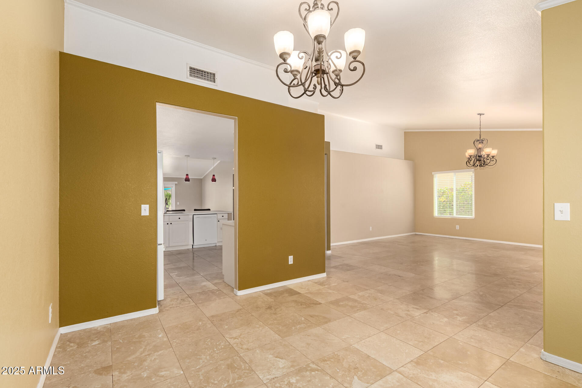 2431 North Rugby Mesa, AZ 85215 - Photo 9 of 44 09 - Rugby