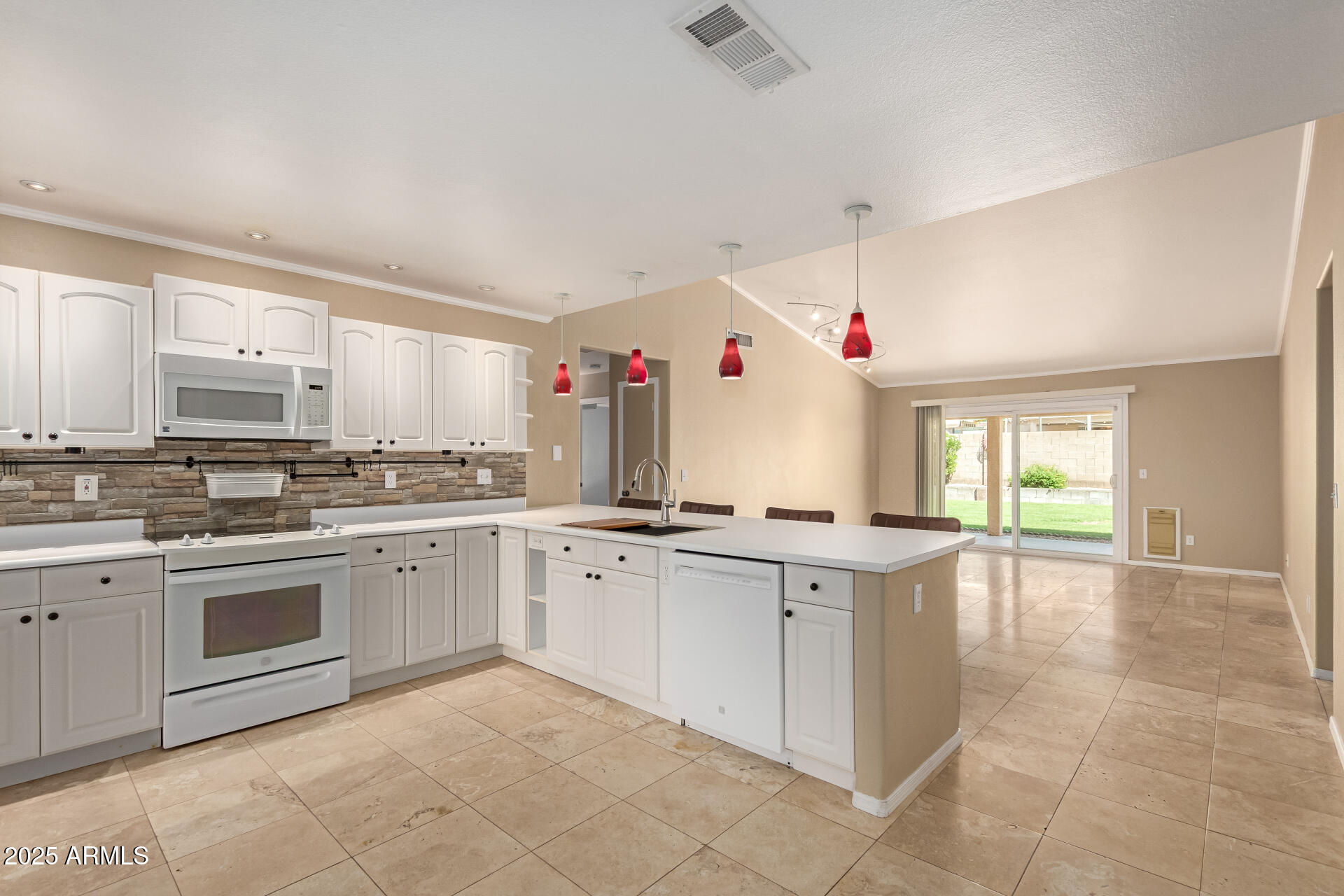 2431 North Rugby Mesa, AZ 85215 - Photo 10 of 44 10 - Rugby
