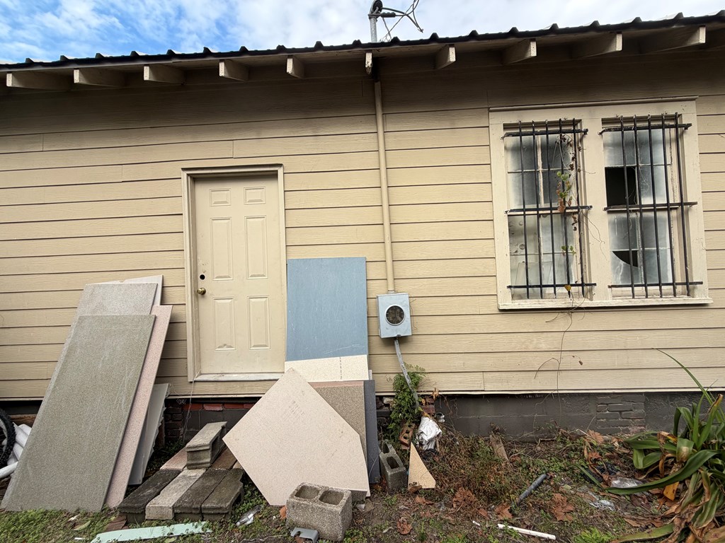 1124 20th Street Columbus, GA 31901 - Photo 18 of 30 a view of a back yard of the house