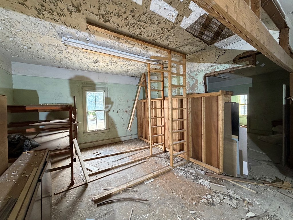 1124 20th Street Columbus, GA 31901 - Photo 23 of 30 a view of an entryway with a livingroom