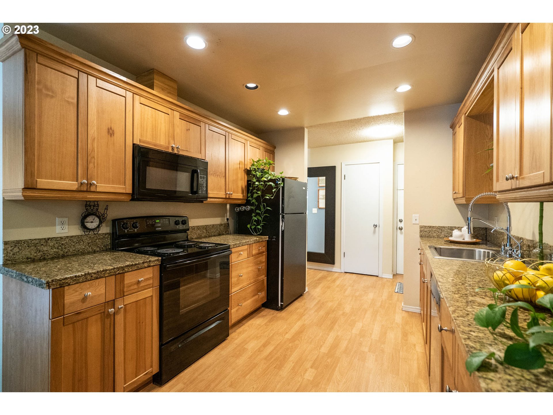6745 Southwest Scholls Ferry Road, Unit 34 Beaverton, OR 97008 - Photo 8 of 36 Gallery Image 8