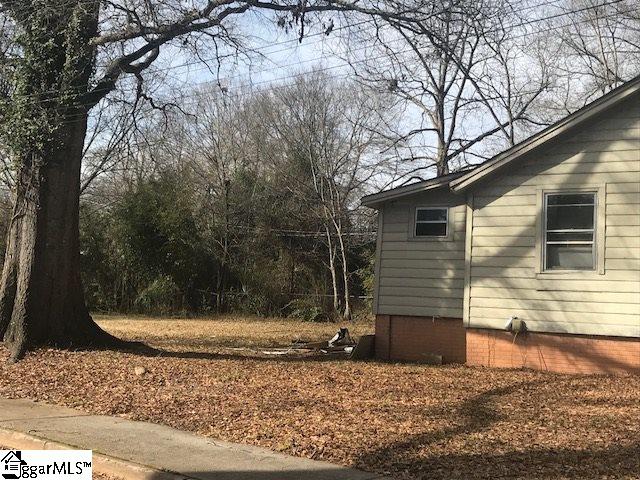 146 Pine Street Clinton, SC 29325 - Photo 2 of 4 Gallery Image 2