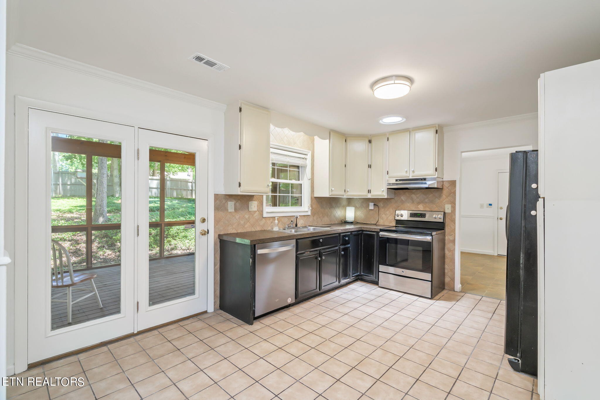 10025 Bluegrass Road Knoxville, TN 37922 - Photo 11 of 32 Gallery Image 11