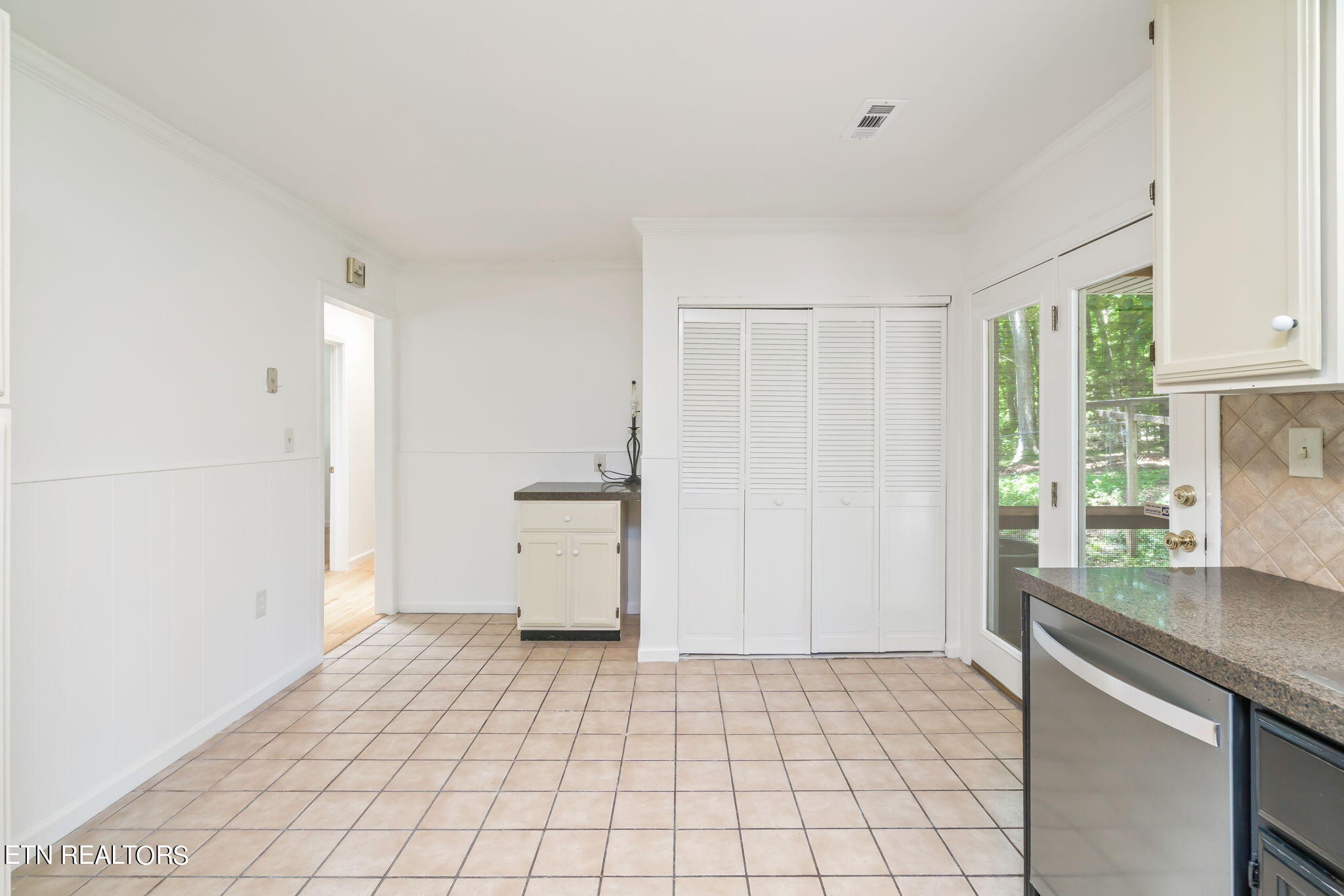 10025 Bluegrass Road Knoxville, TN 37922 - Photo 12 of 32 Gallery Image 12