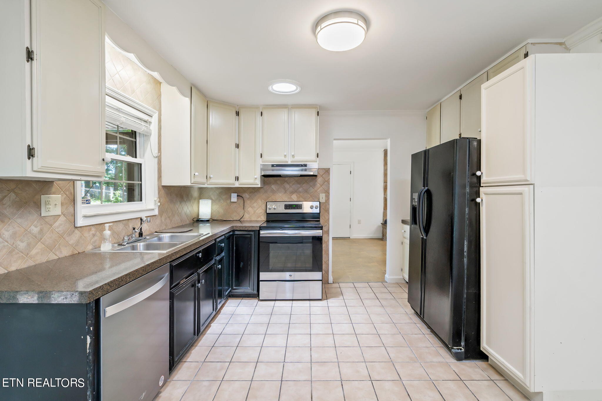 10025 Bluegrass Road Knoxville, TN 37922 - Photo 10 of 32 Gallery Image 10