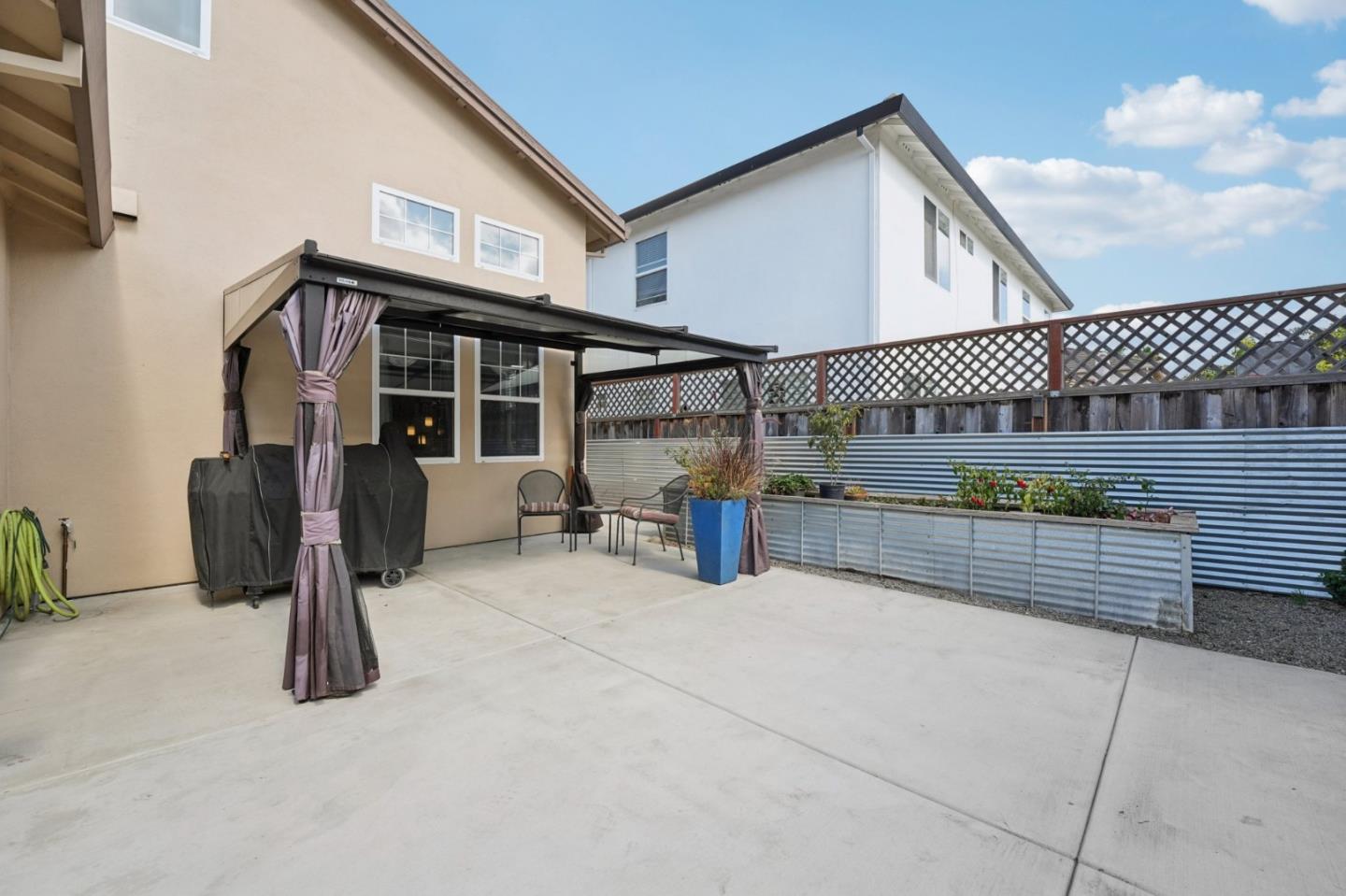 476 Arcadia Way Salinas, CA 93906 - Photo 32 of 40 a view of roof deck