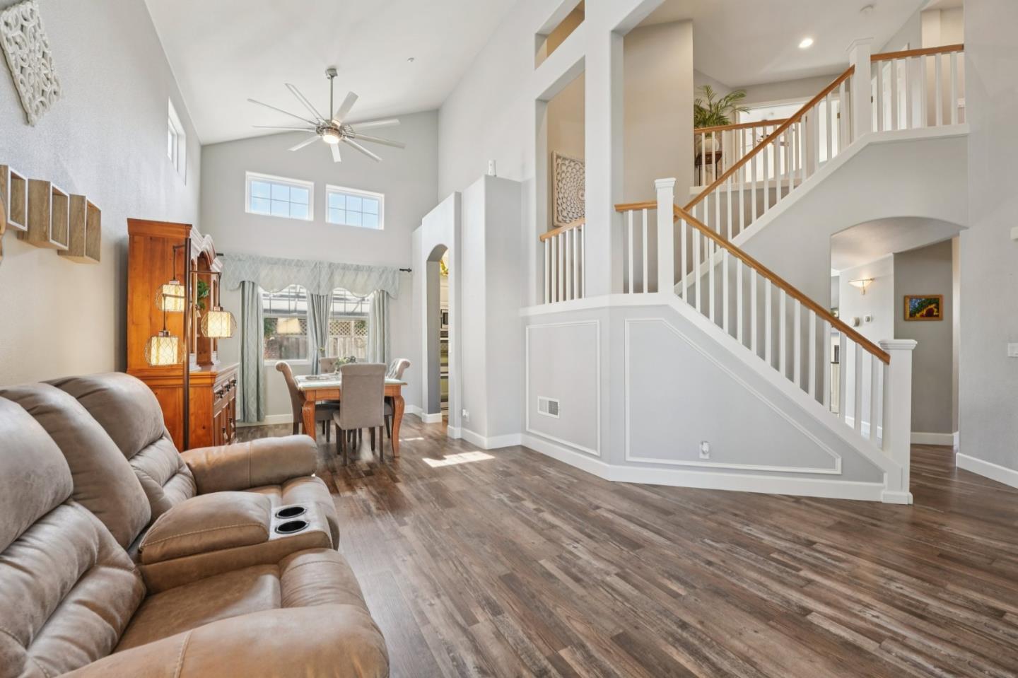 476 Arcadia Way Salinas, CA 93906 - Photo 4 of 40 a living room with furniture and wooden floor