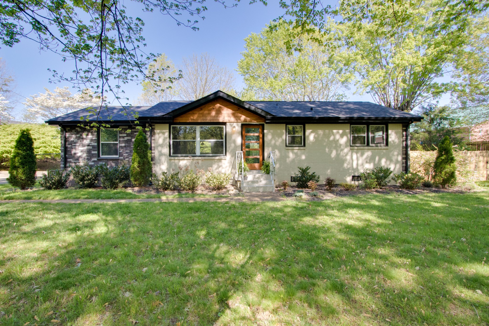 330 Excell Road Clarksville, TN 37043 - Photo 1 of 28 Gallery Image 1