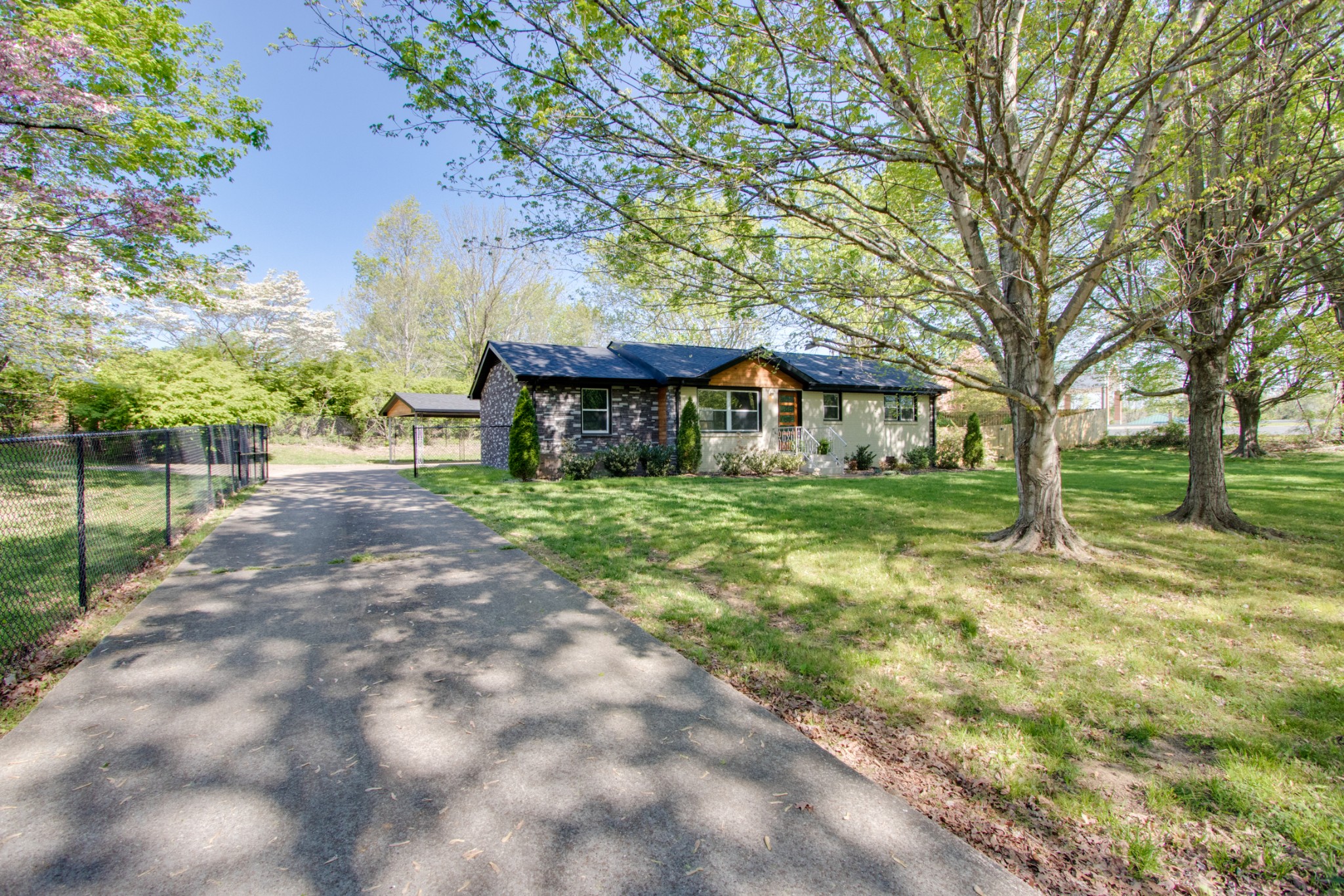330 Excell Road Clarksville, TN 37043 - Photo 3 of 28 Gallery Image 3
