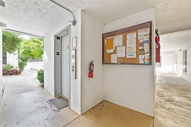 $186,500 | 6304 Pointe W Boulevard West, Unit A102, Bradenton, FL 34209