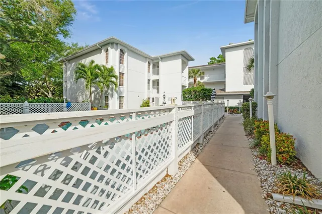 $186,500 | 6304 Pointe W Boulevard West, Unit A102, Bradenton, FL 34209