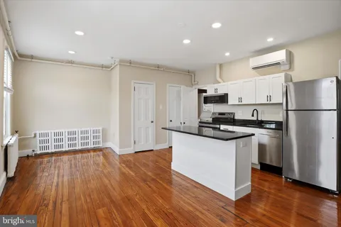 $1,495 | 6113 Ridge Avenue, Unit 3, Philadelphia, PA 19128