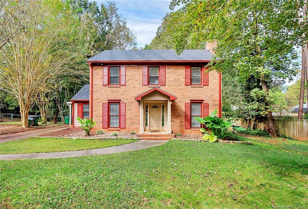 725 Falls Church Road Charlotte, NC 28270 - Photo 2 of 40