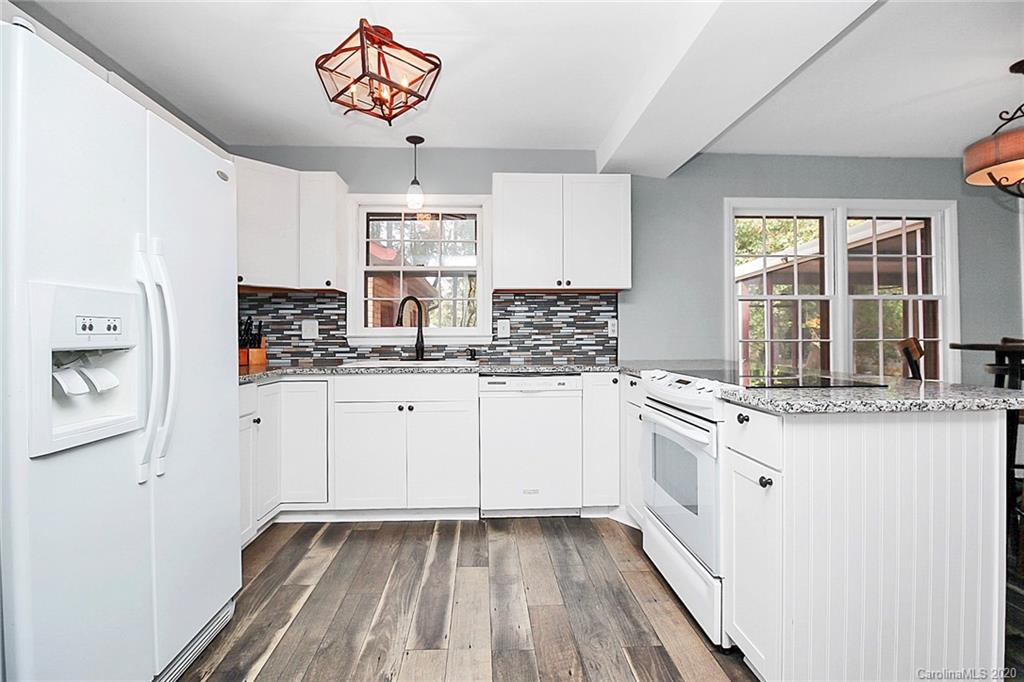 725 Falls Church Road Charlotte, NC 28270 - Photo 13 of 40