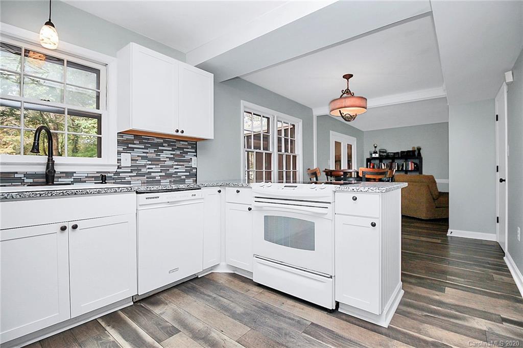 725 Falls Church Road Charlotte, NC 28270 - Photo 14 of 40