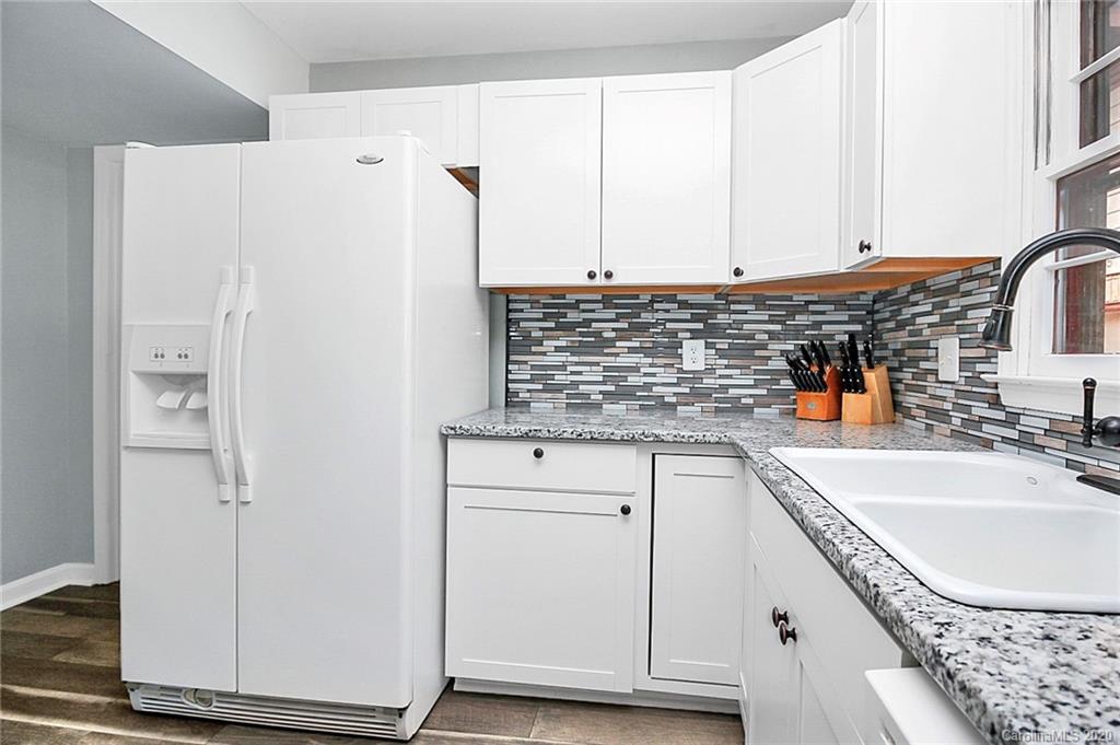 725 Falls Church Road Charlotte, NC 28270 - Photo 16 of 40