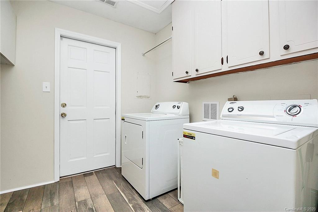 725 Falls Church Road Charlotte, NC 28270 - Photo 22 of 40