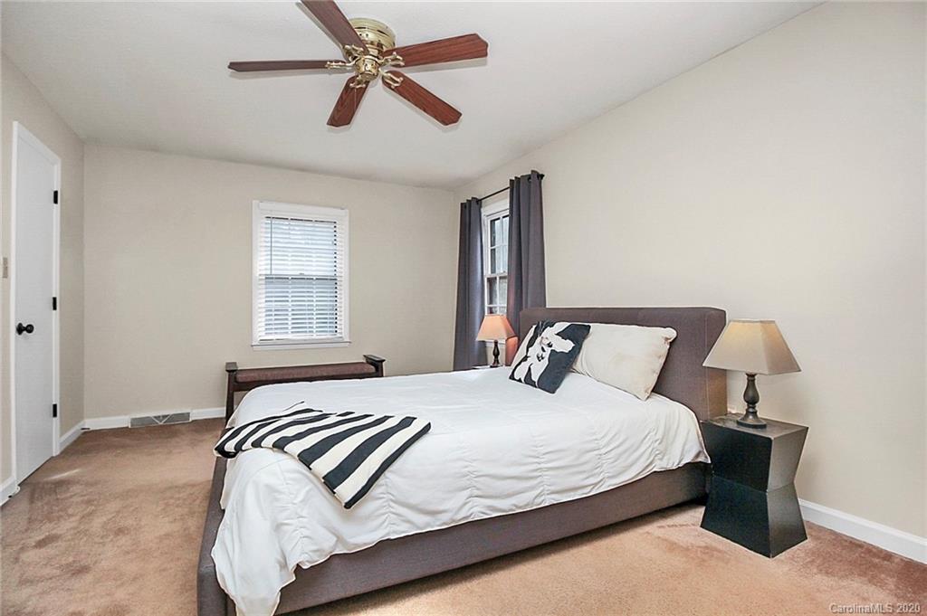 725 Falls Church Road Charlotte, NC 28270 - Photo 25 of 40