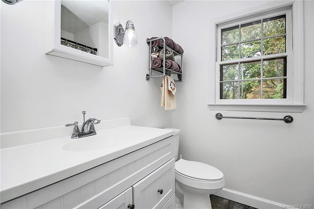 725 Falls Church Road Charlotte, NC 28270 - Photo 28 of 40