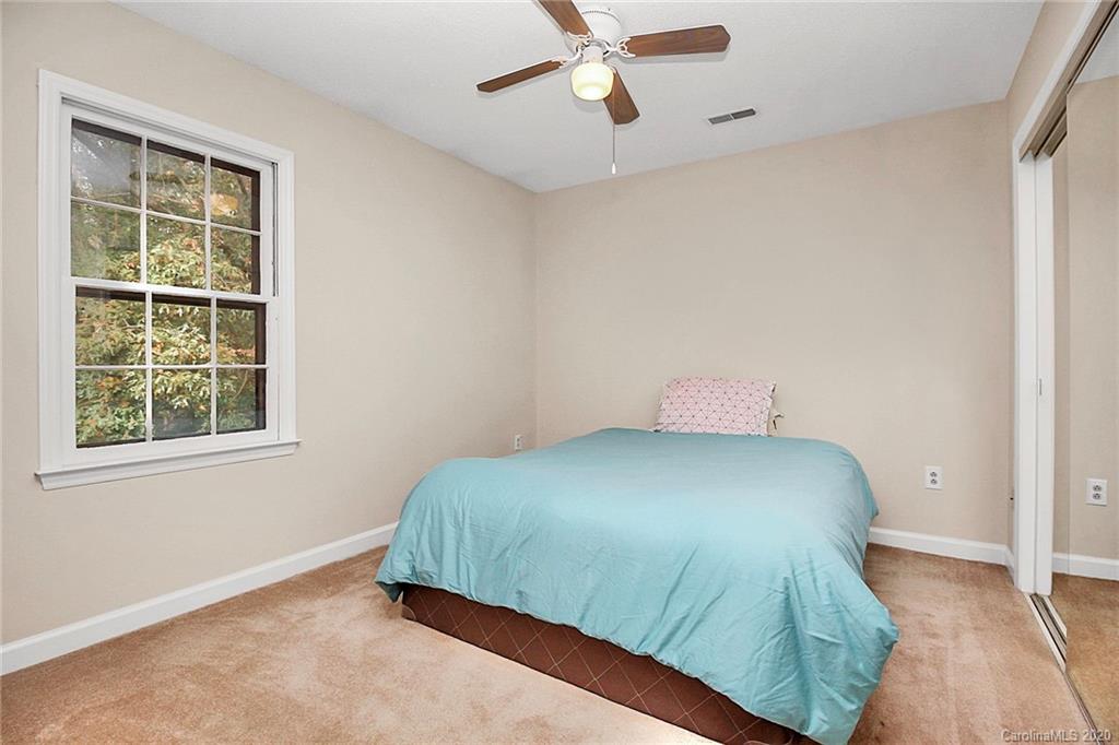 725 Falls Church Road Charlotte, NC 28270 - Photo 29 of 40