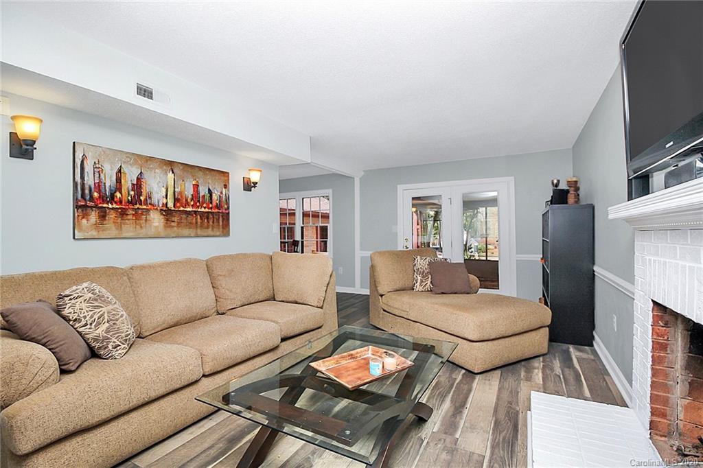 725 Falls Church Road Charlotte, NC 28270 - Photo 5 of 40