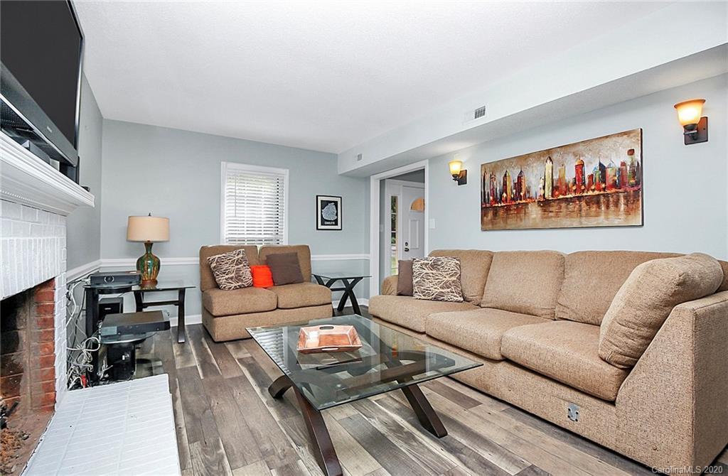 725 Falls Church Road Charlotte, NC 28270 - Photo 6 of 40