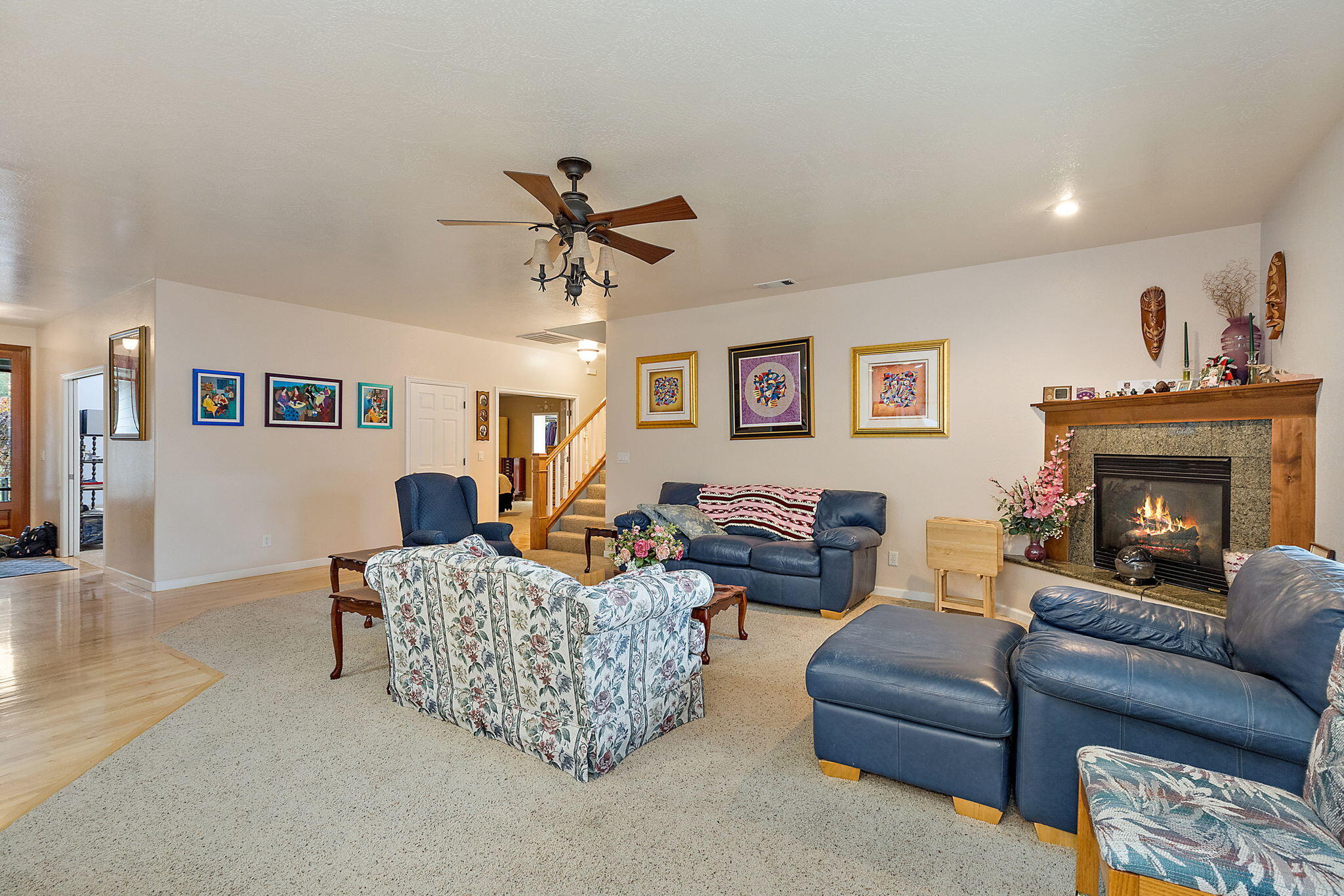 1028 Buck Point Street Central Point, OR 97502 - Photo 10 of 40