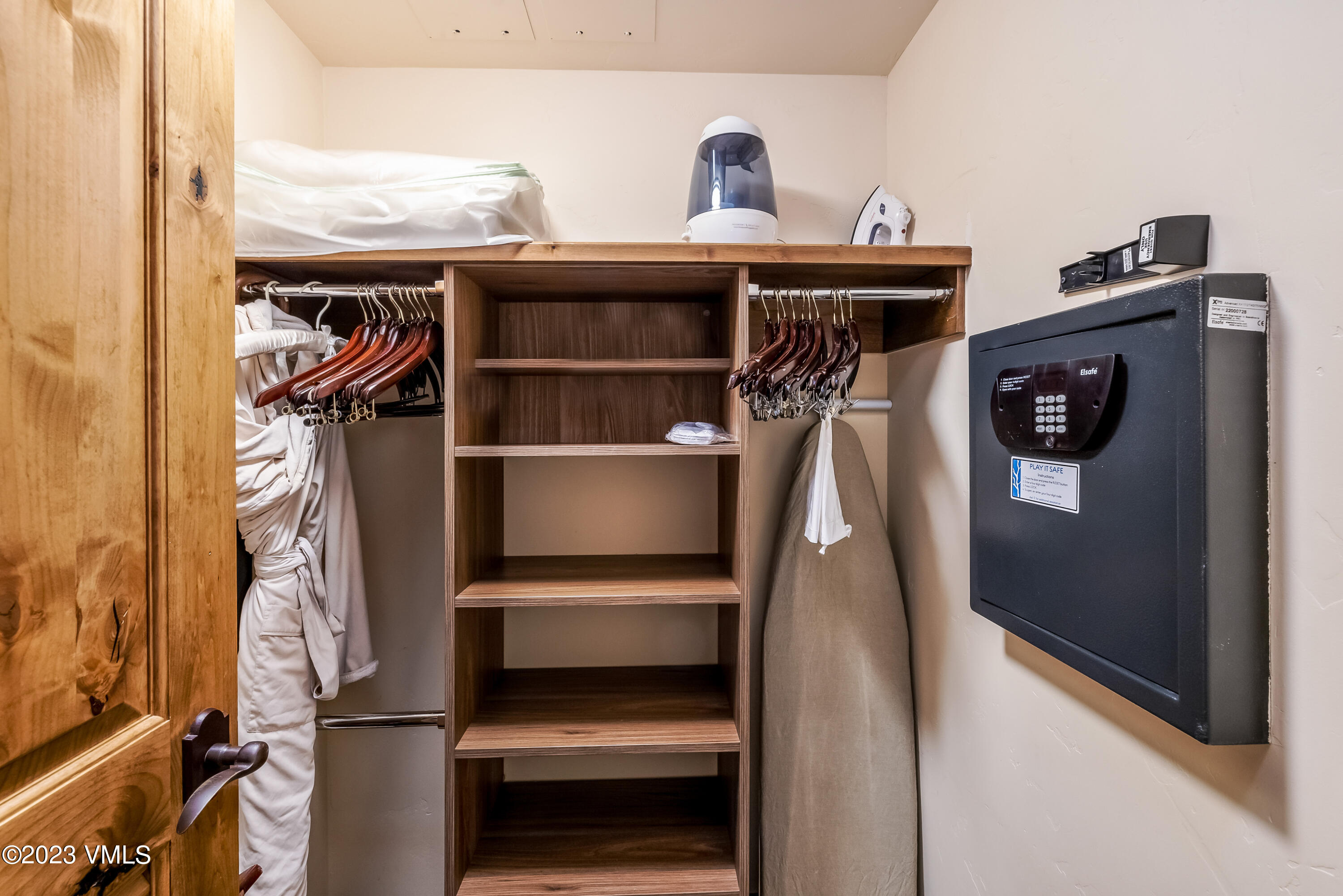 16 Vail Road, Unit RESORT MEMBERSHIP Vail, CO 81657 - Photo 51 of 51 a view of washer and dryer