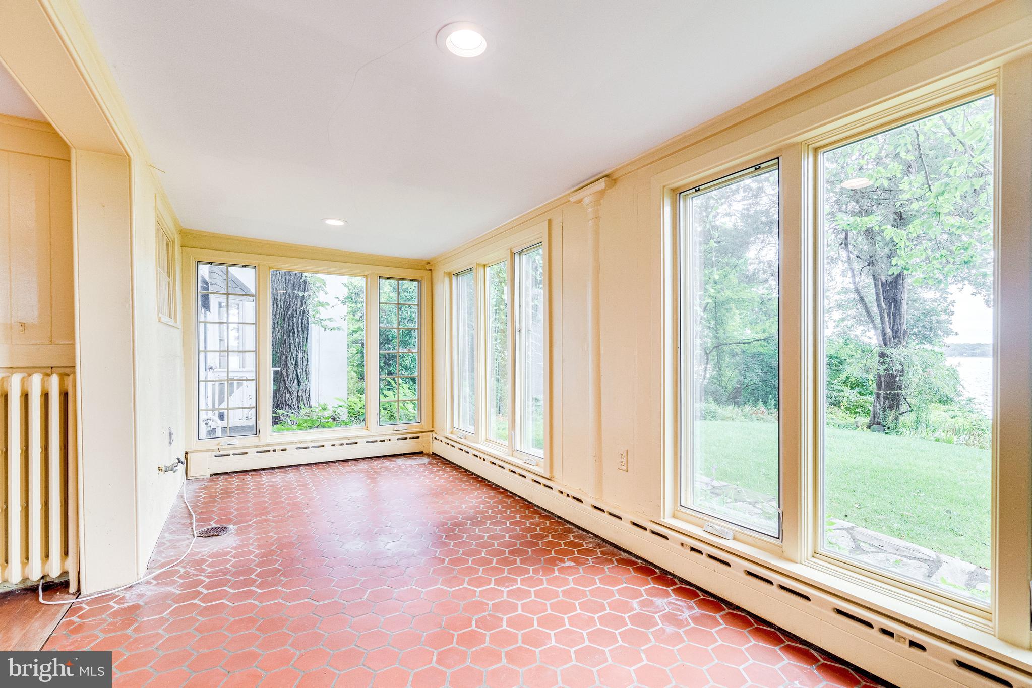 7739 Southdown Road Alexandria, VA 22308 - Photo 8 of 50 Gallery Image 8