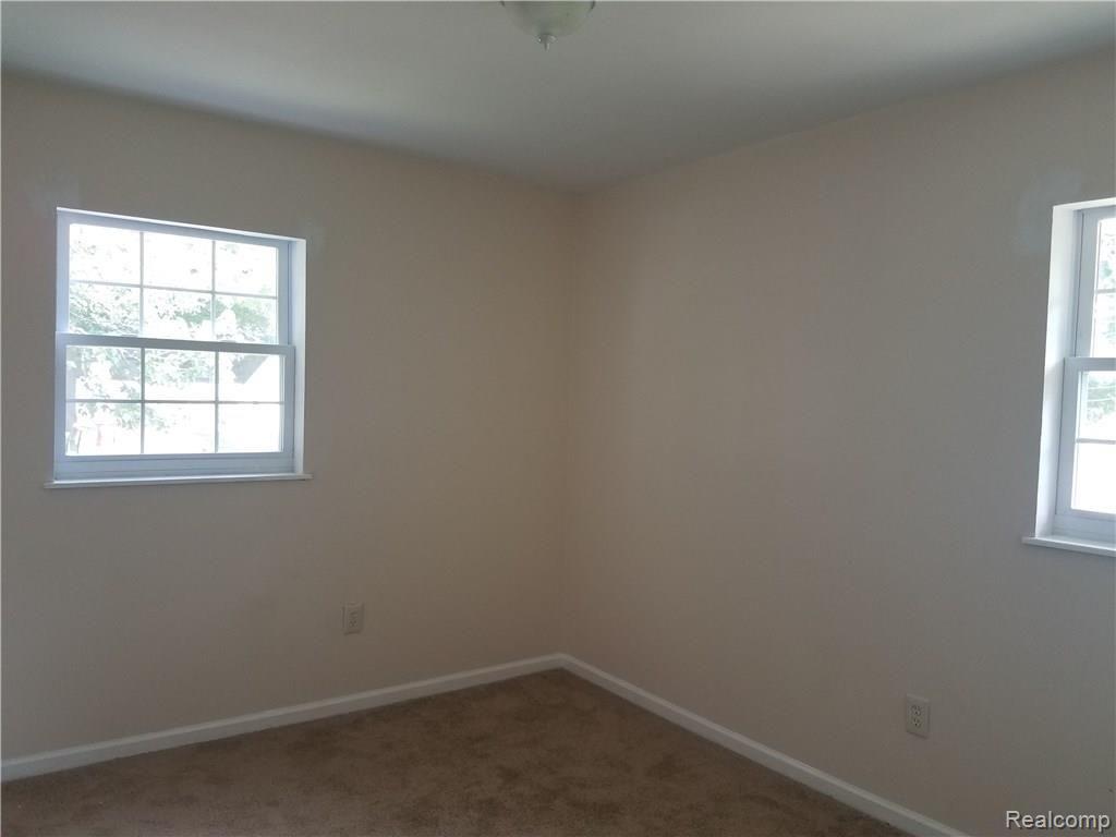 25863 Andover Street Inkster, MI 48141 - Photo 13 of 18 20180615_154202.jpg