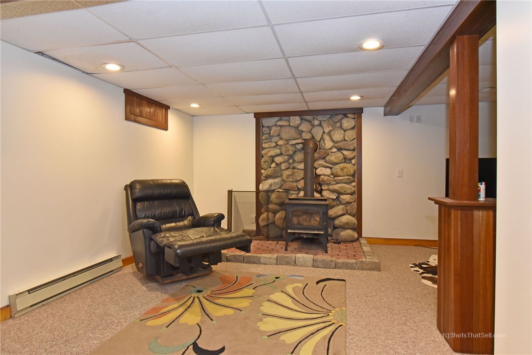 24 Old Pine Road Narragansett, RI 02882 - Photo 26 of 33 Gallery Image 26