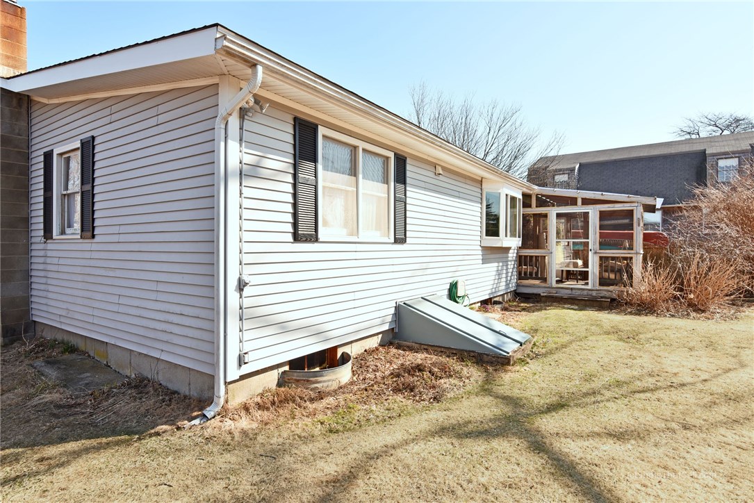 24 Old Pine Road Narragansett, RI 02882 - Photo 6 of 33 Gallery Image 6