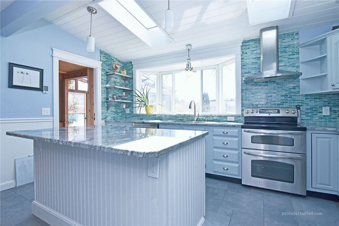 24 Old Pine Road Narragansett, RI 02882 - Photo 10 of 33 Gallery Image 10