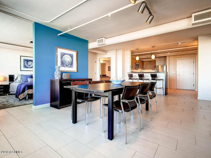 535 West Thomas Road, Unit 211 Phoenix, AZ 85013 - Photo 4 of 24 GREAT ROOM W-STAGING