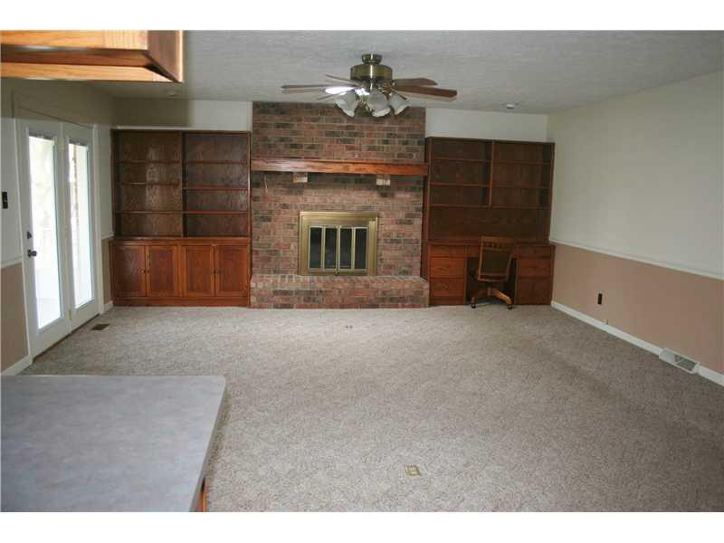 4077 Fairview Road Greenwood, IN 46142 - Photo 4 of 14