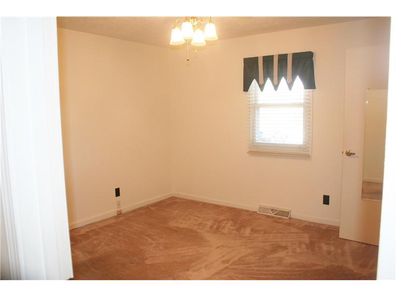 4077 Fairview Road Greenwood, IN 46142 - Photo 10 of 14