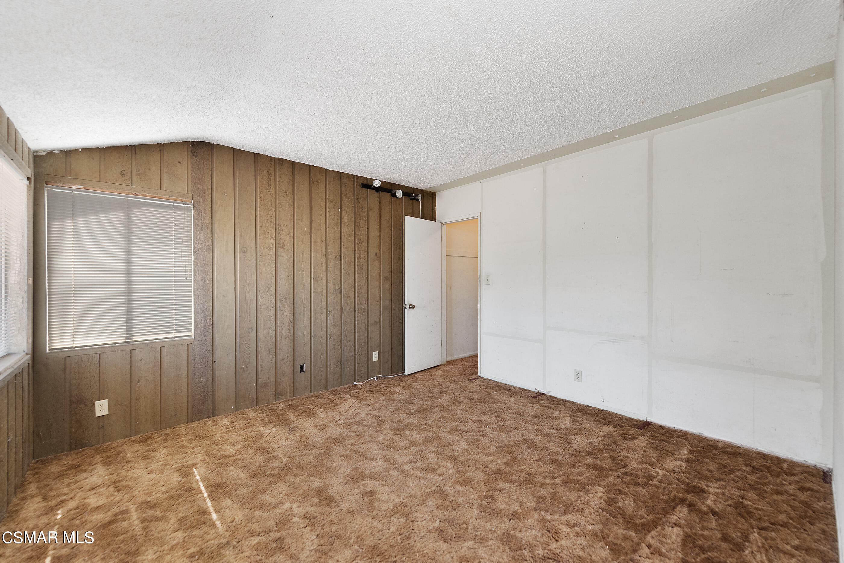 3140 Sheri Drive Simi Valley, CA 93063 - Photo 27 of 38 a view of an empty room