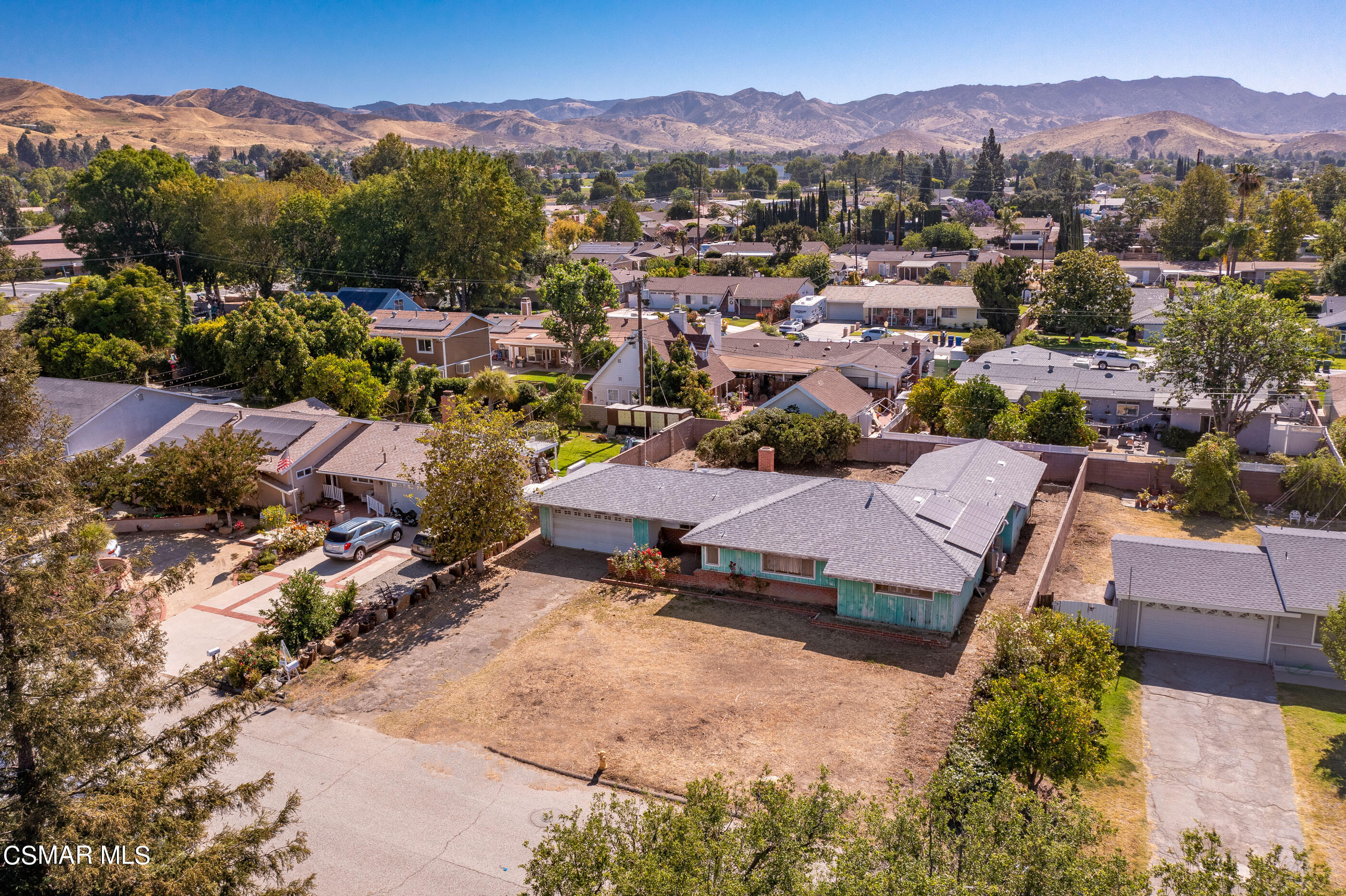 3140 Sheri Drive Simi Valley, CA 93063 - Photo 38 of 38 a view of a house with a mountain