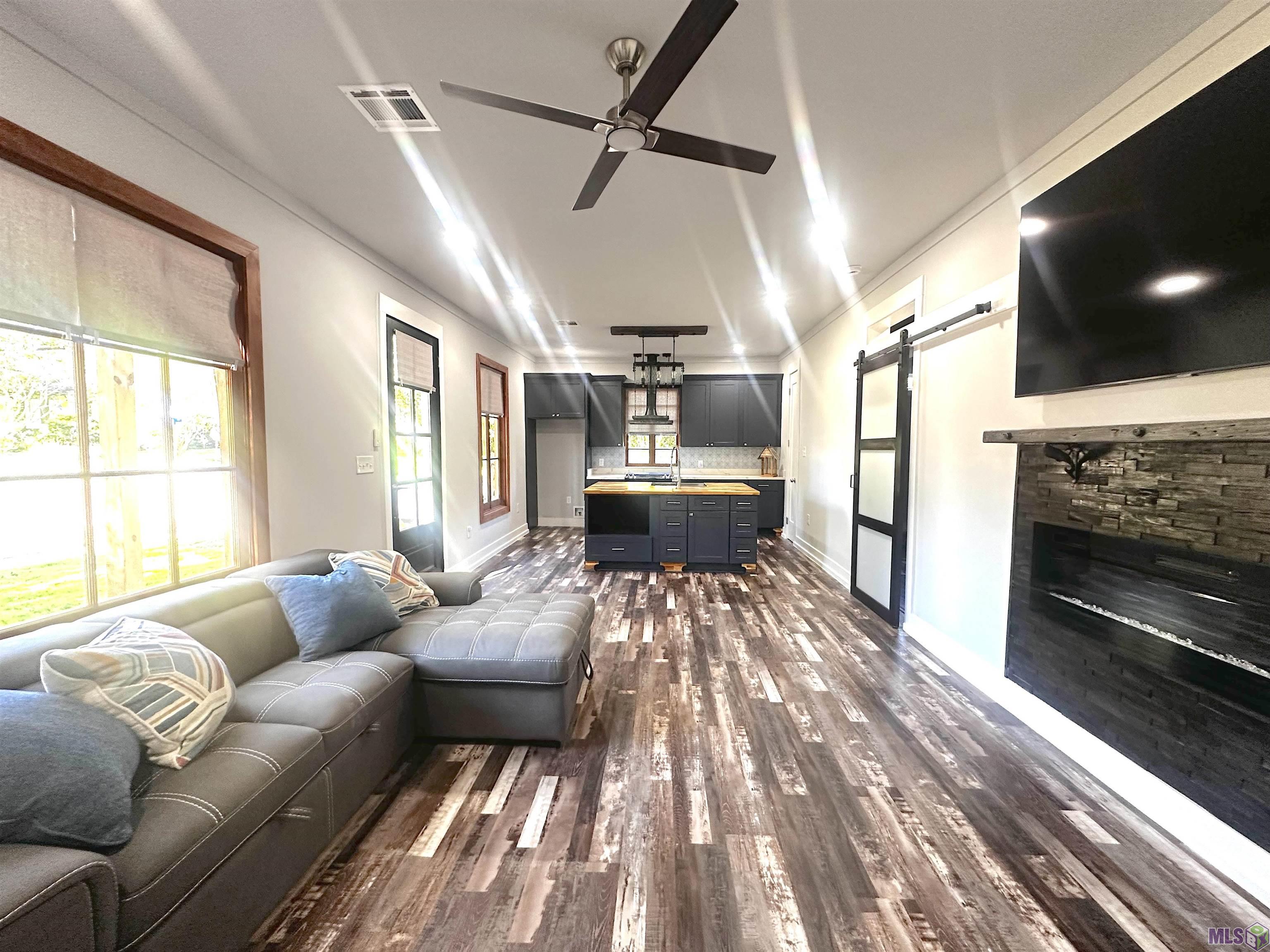 2513 Jura Street Baton Rouge, LA 70806 - Photo 2 of 25