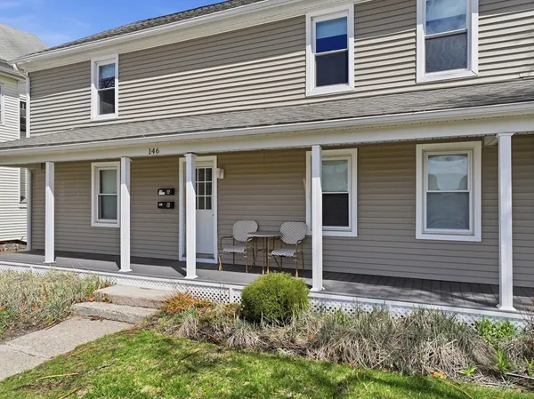 $2,000 | 146 Hecla Street, Unit 2, Uxbridge, MA 01569