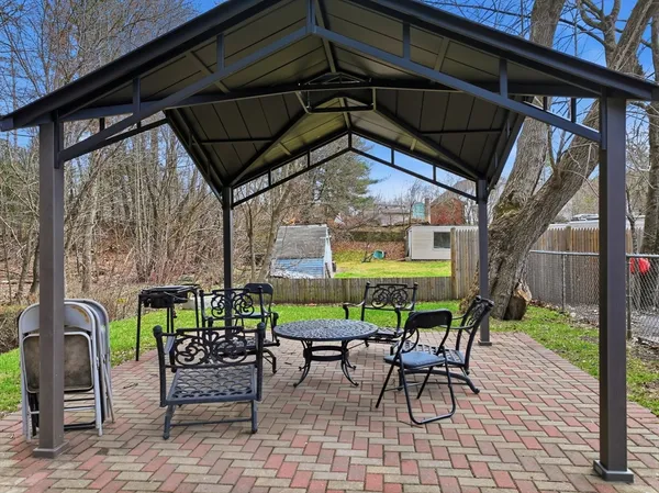 $2,000 | 146 Hecla Street, Unit 2, Uxbridge, MA 01569