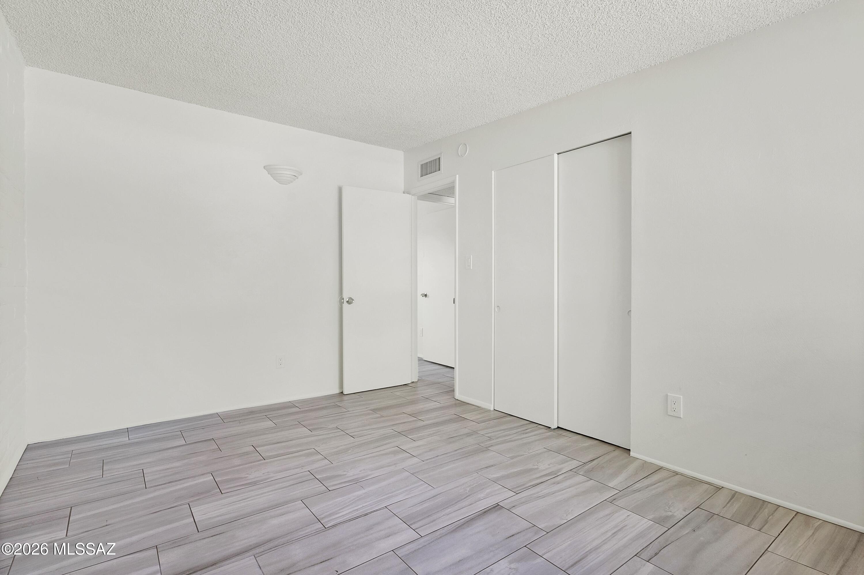 6951 East Golf Links Road Tucson, AZ 85730 - Photo 11 of 13 Guest Bedroom #2