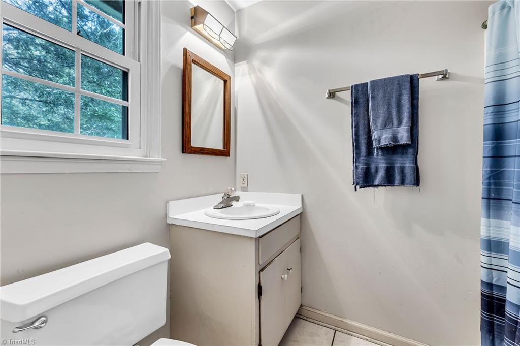 1512 Coventry Road High Point, NC 27262 - Photo 22 of 43 Gallery Image 22