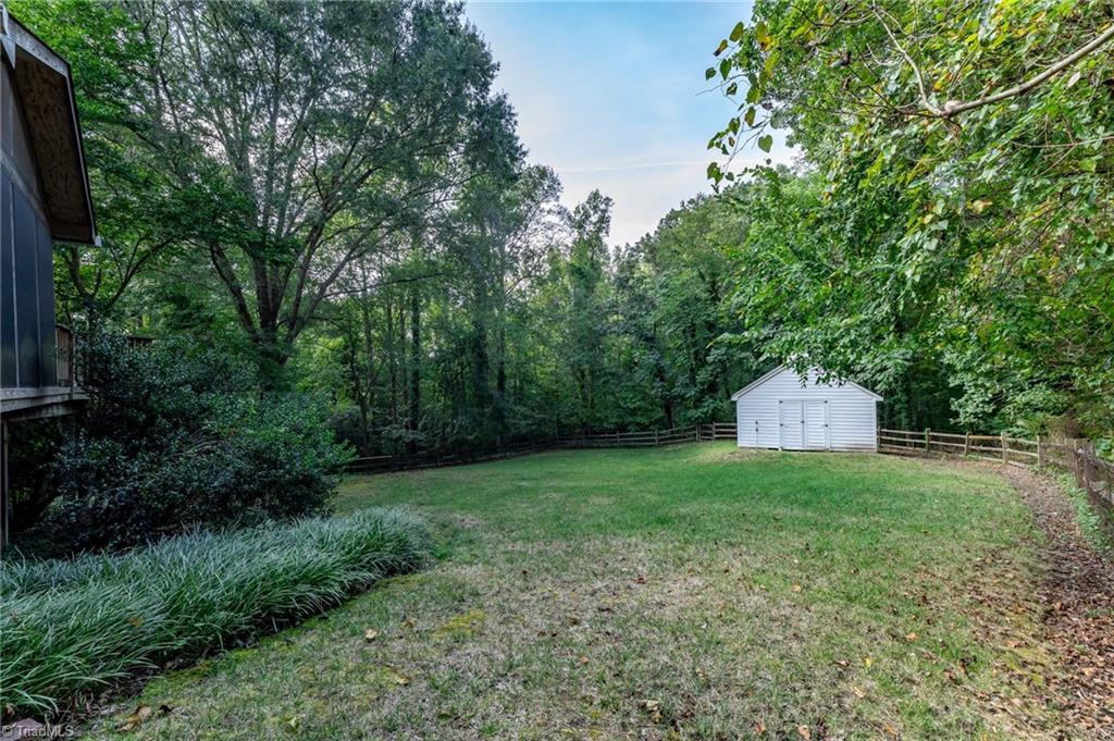 1512 Coventry Road High Point, NC 27262 - Photo 38 of 43 Gallery Image 38
